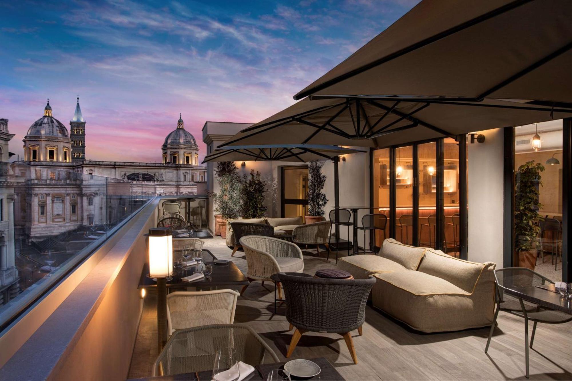 Hotel Doubletree By Hilton Rome Monti Exteriér fotografie