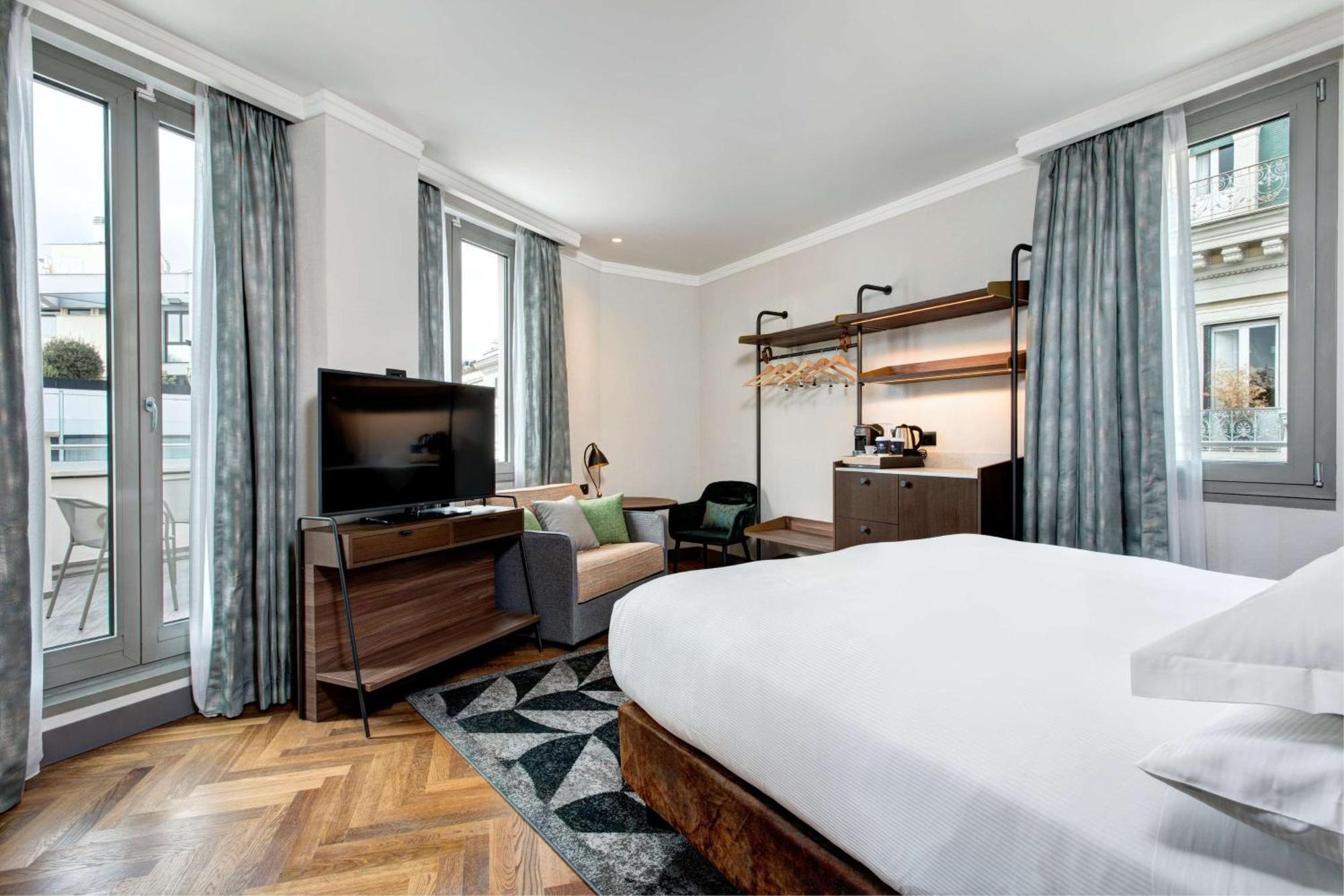 Hotel Doubletree By Hilton Rome Monti Exteriér fotografie